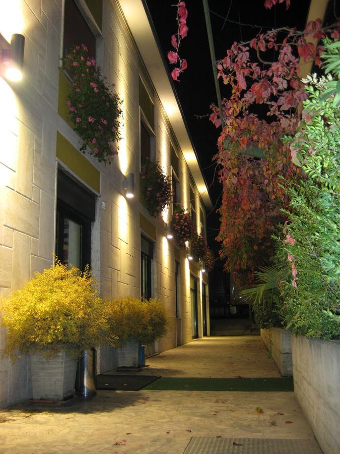 Hotel Ponte Autostrada Seriate Extérieur photo